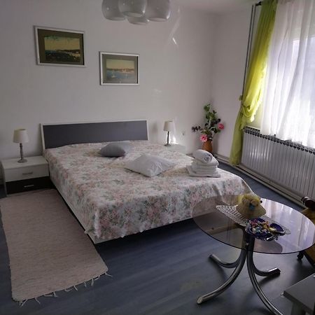 Sobe Za Nocenje Gospic Hotel Eksteriør billede