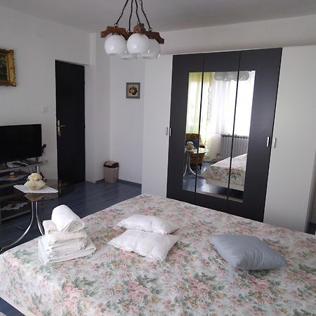 Sobe Za Nocenje Gospic Hotel Eksteriør billede