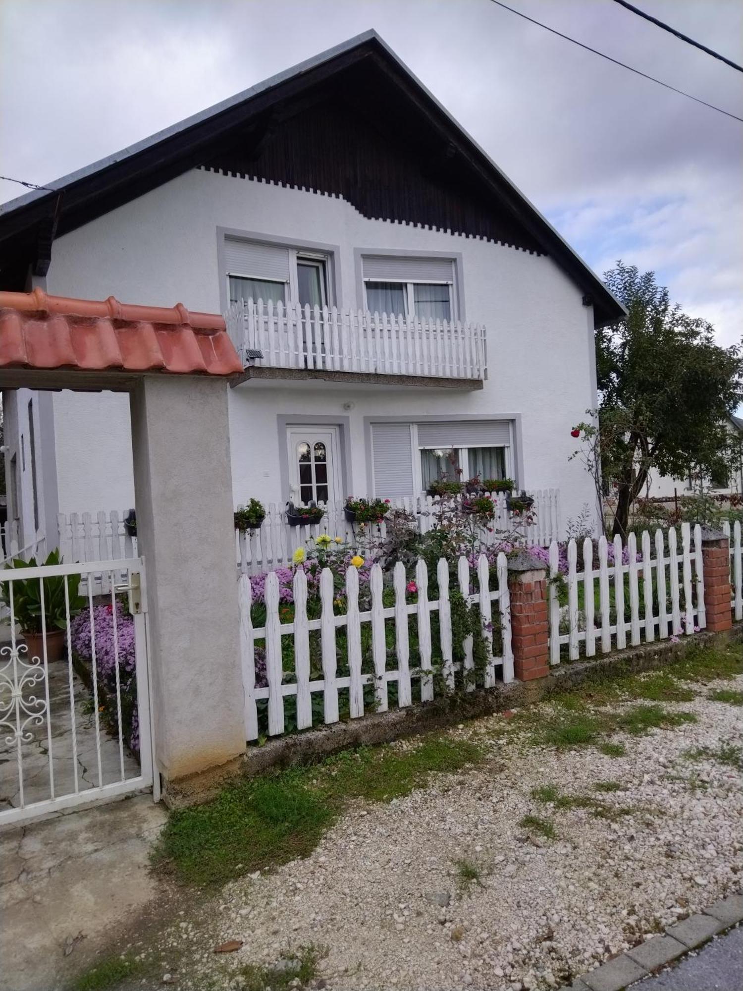 Sobe Za Nocenje Gospic Hotel Eksteriør billede